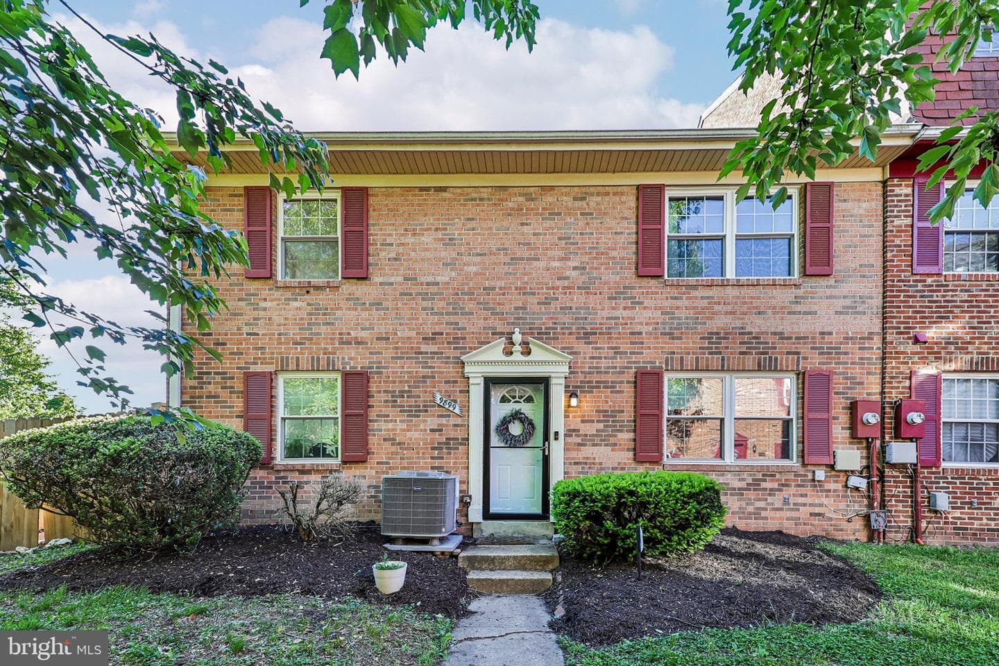 9899 Hagel Circle, Lorton