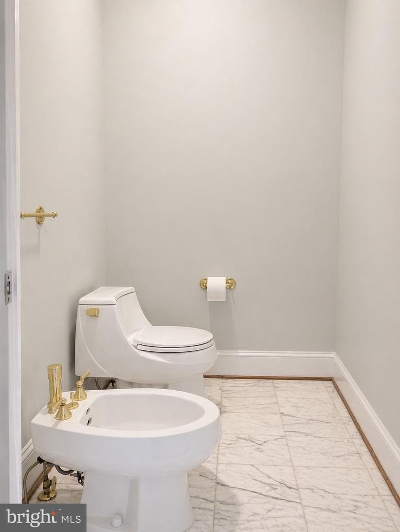 2029 Mayfair Mclean Court photo 24
