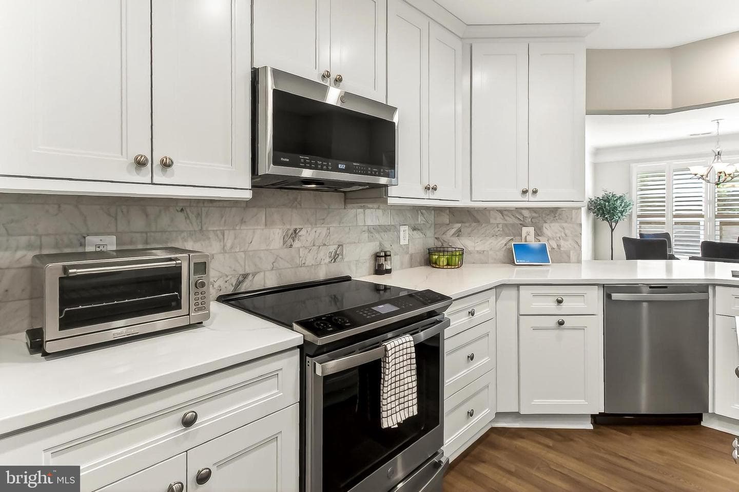2903 Saintsbury Plaza #203 photo 23