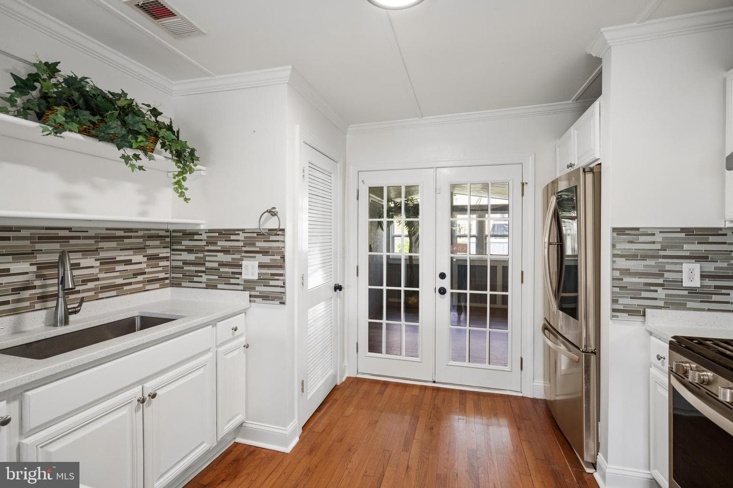 6634 Harriett Street photo 34