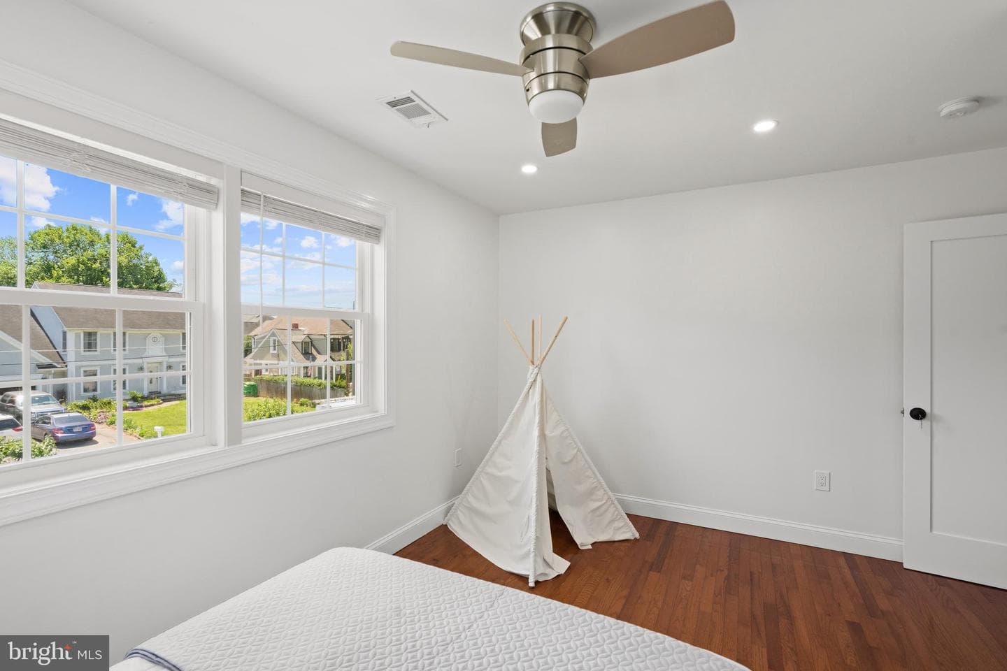 6634 Harriett Street photo 49