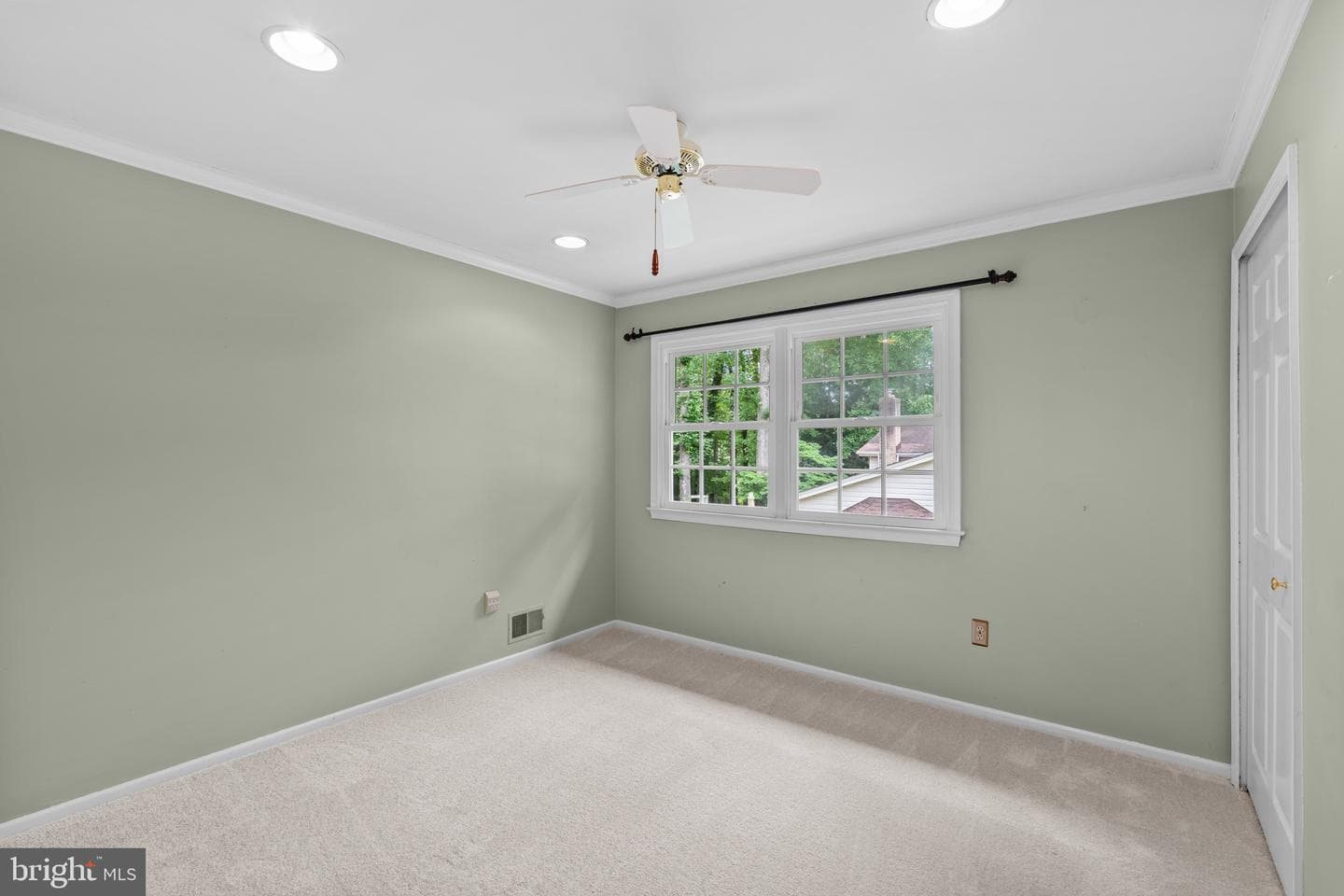 5015 Gadsen Drive photo 23