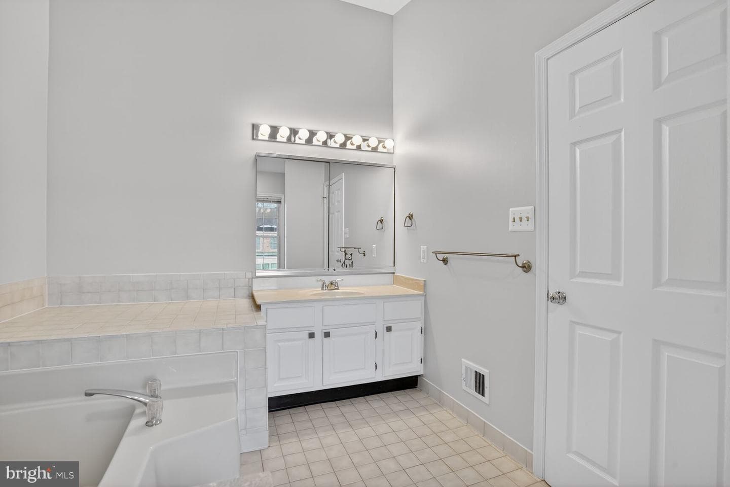 8408 Millwood Drive photo 12