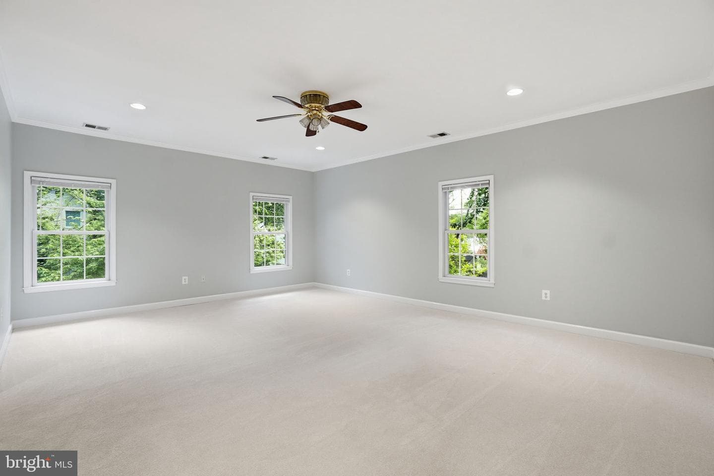 8613 Vernon Avenue photo 18