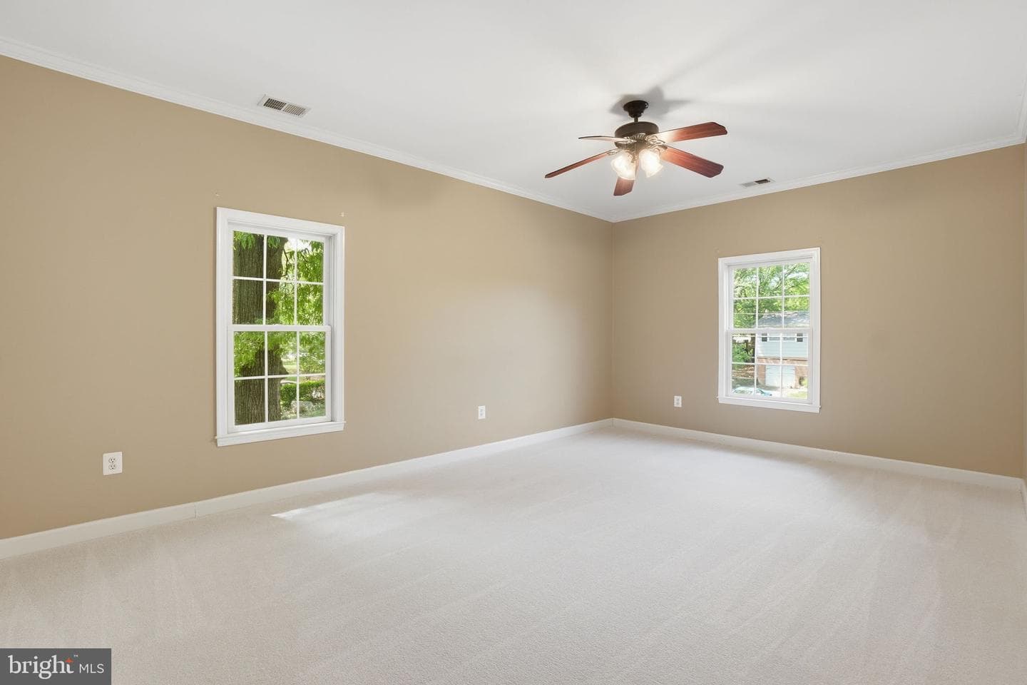 8613 Vernon Avenue photo 28