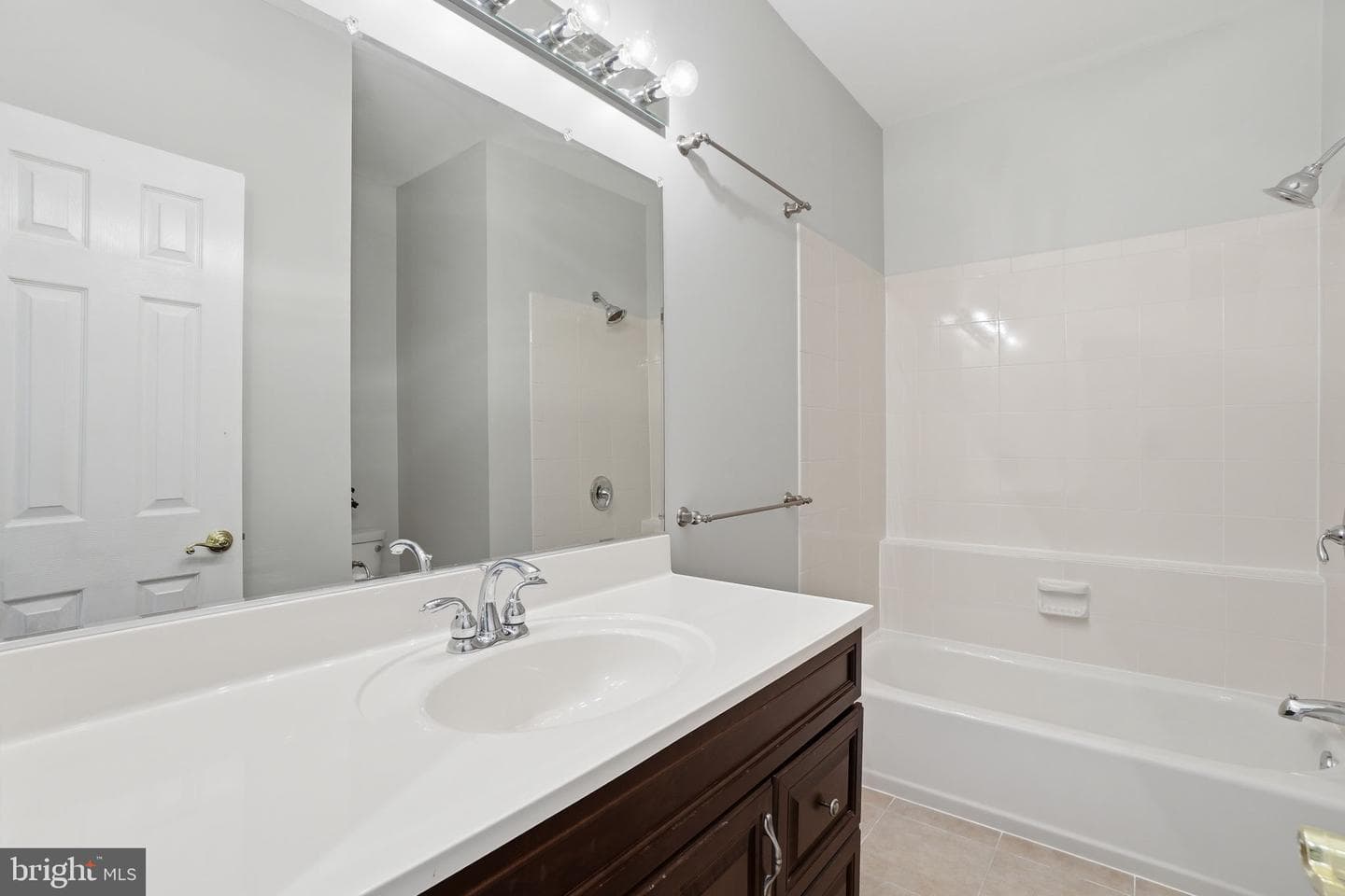8613 Vernon Avenue photo 42