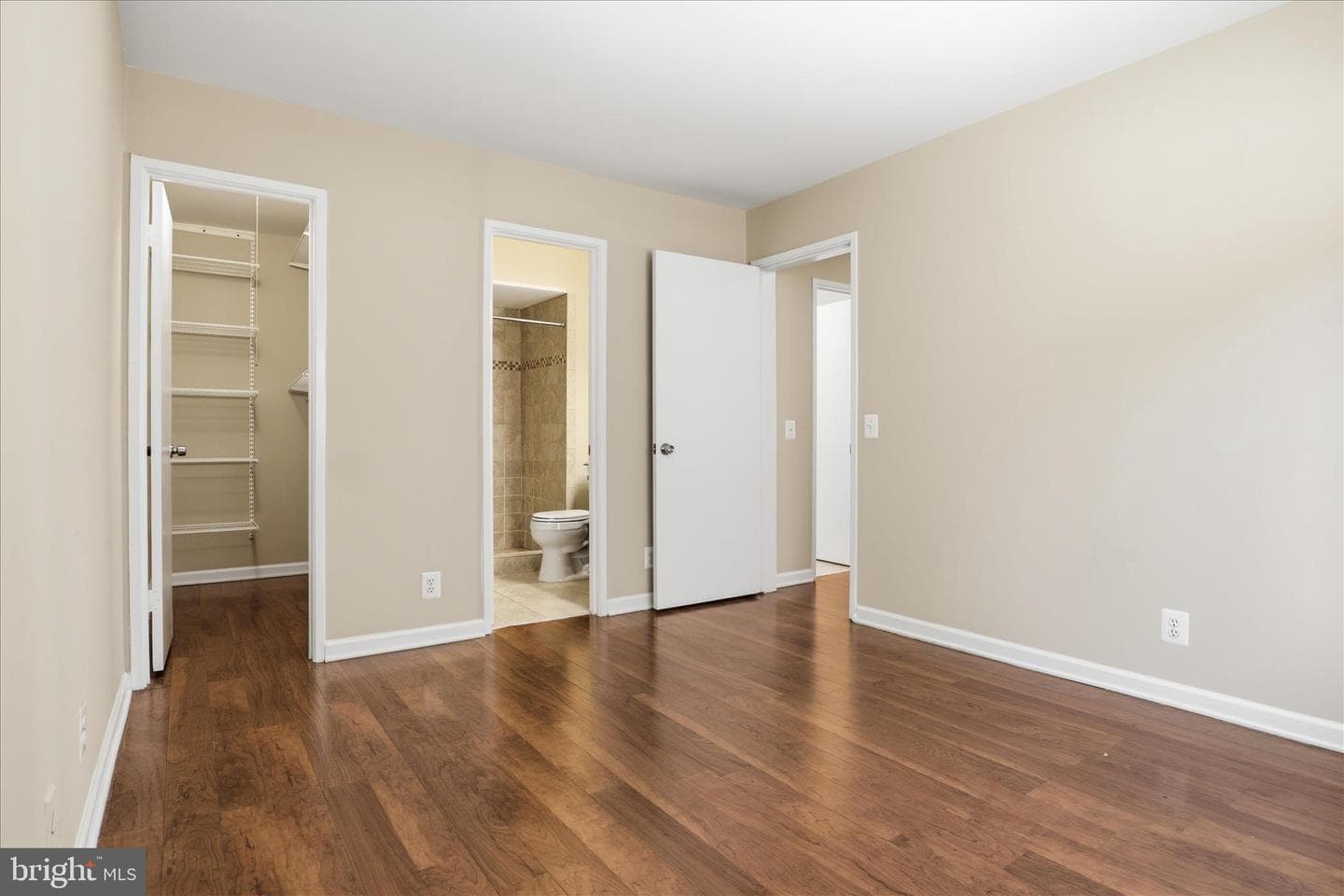 2444 Glengyle Drive #242 photo 17