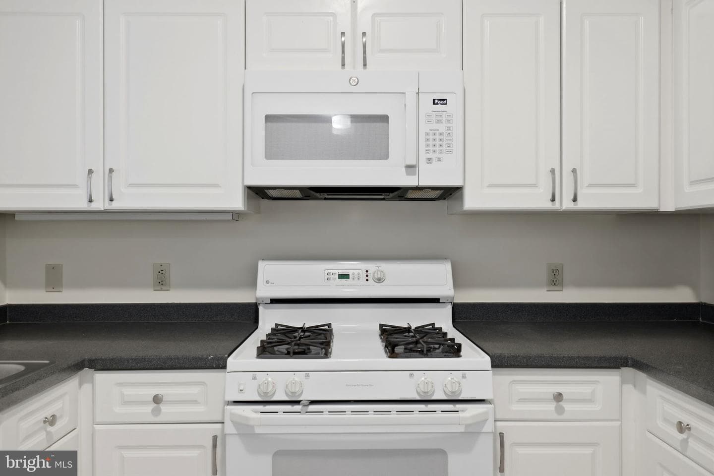 1625 International Drive #316 photo 32