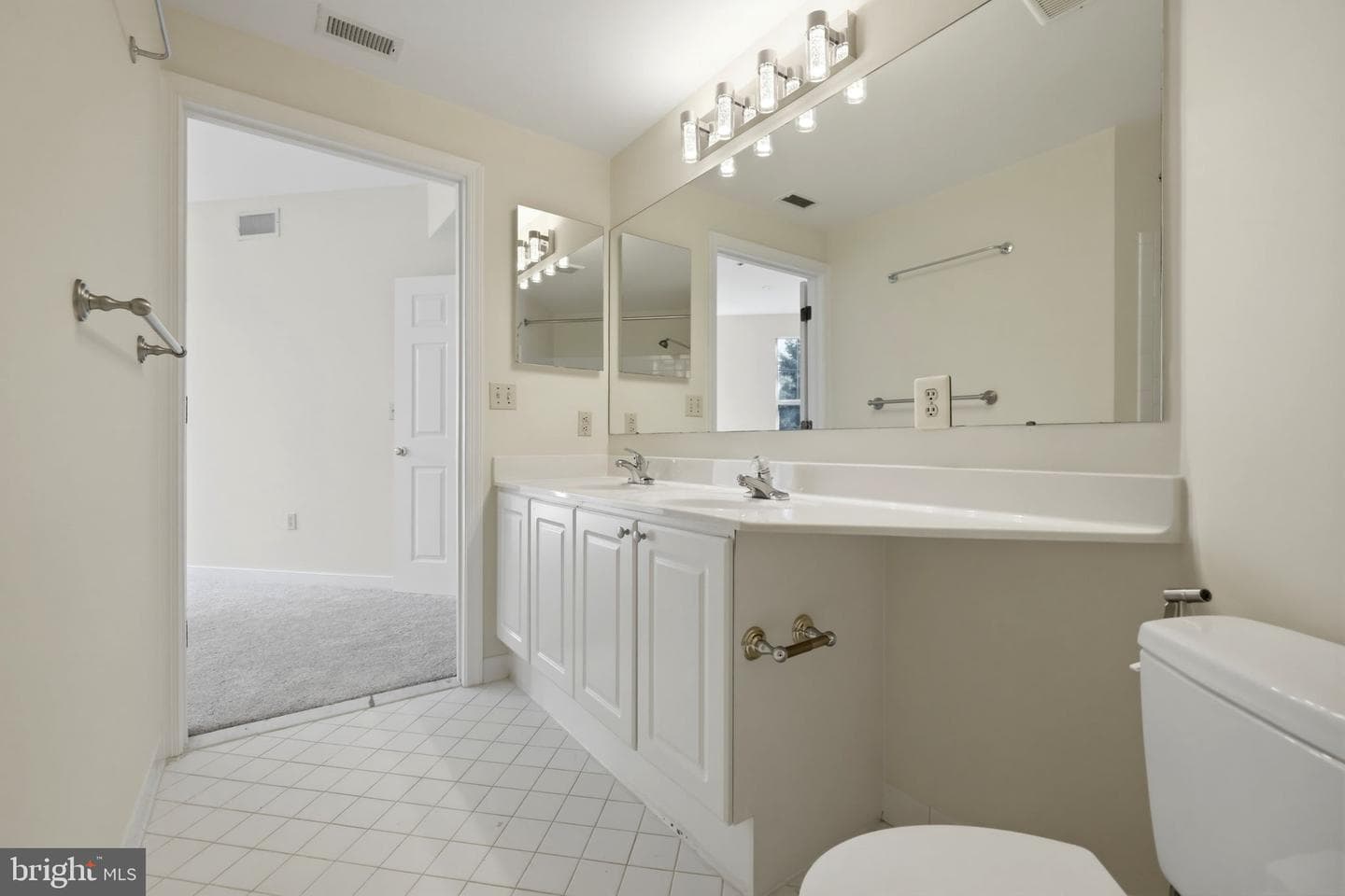 1625 International Drive #316 photo 36