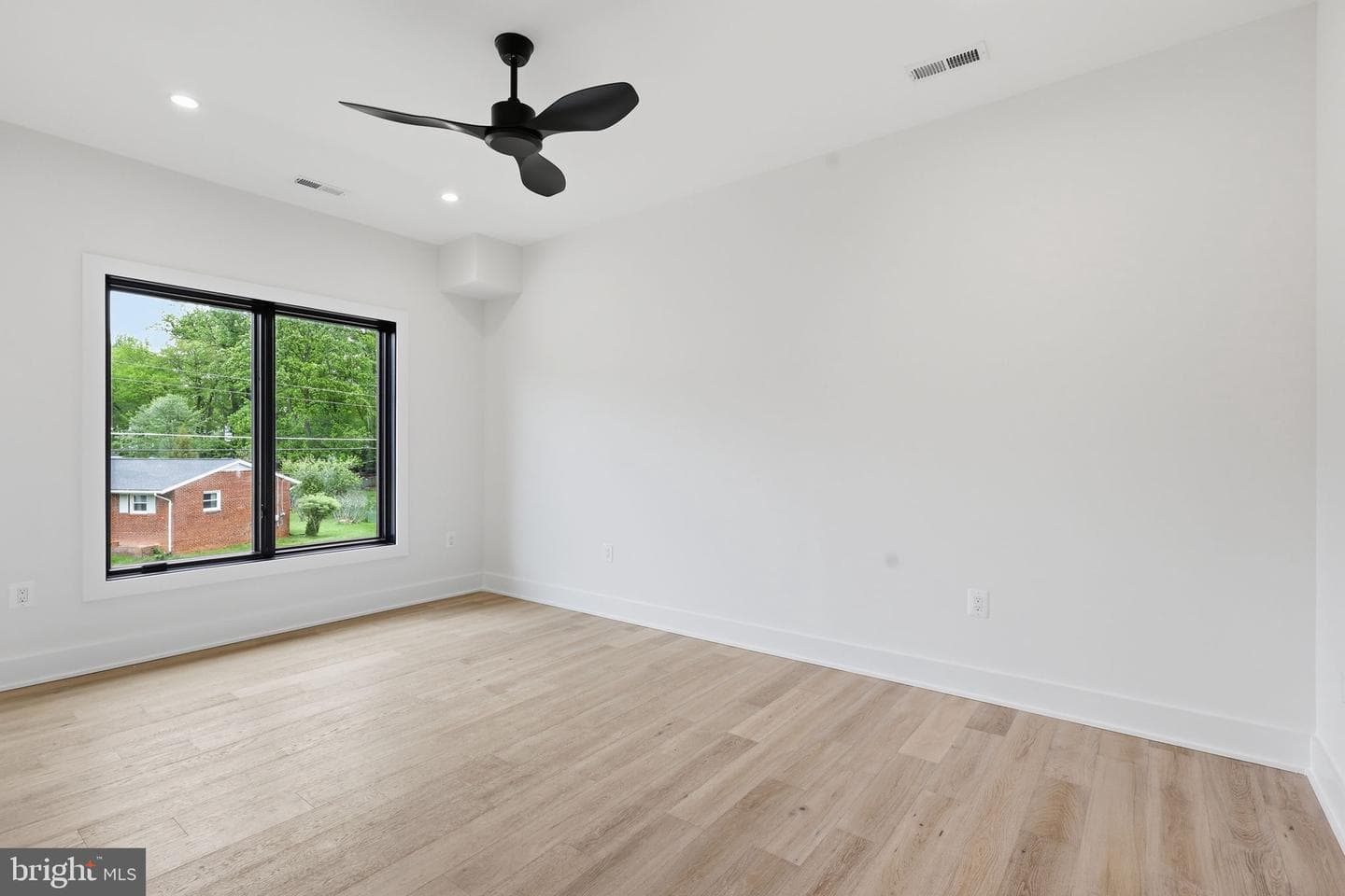 901 Meadow Lane SW photo 29