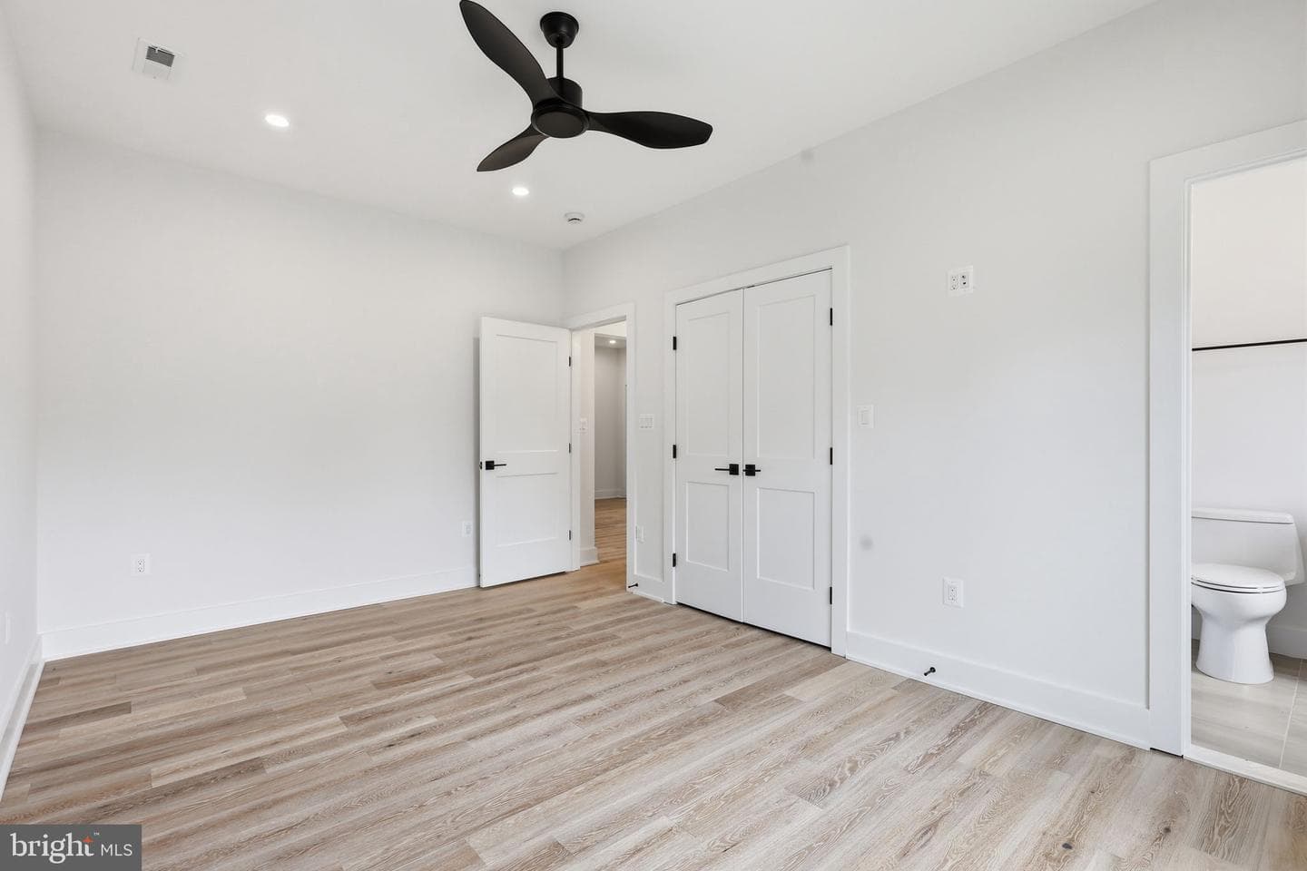 901 Meadow Lane SW photo 30