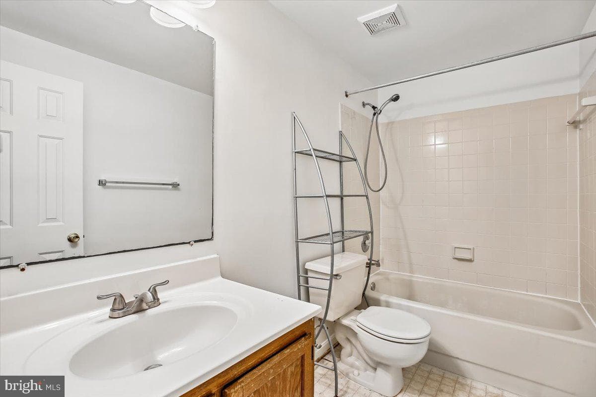 14408 Rockymount Court photo 36