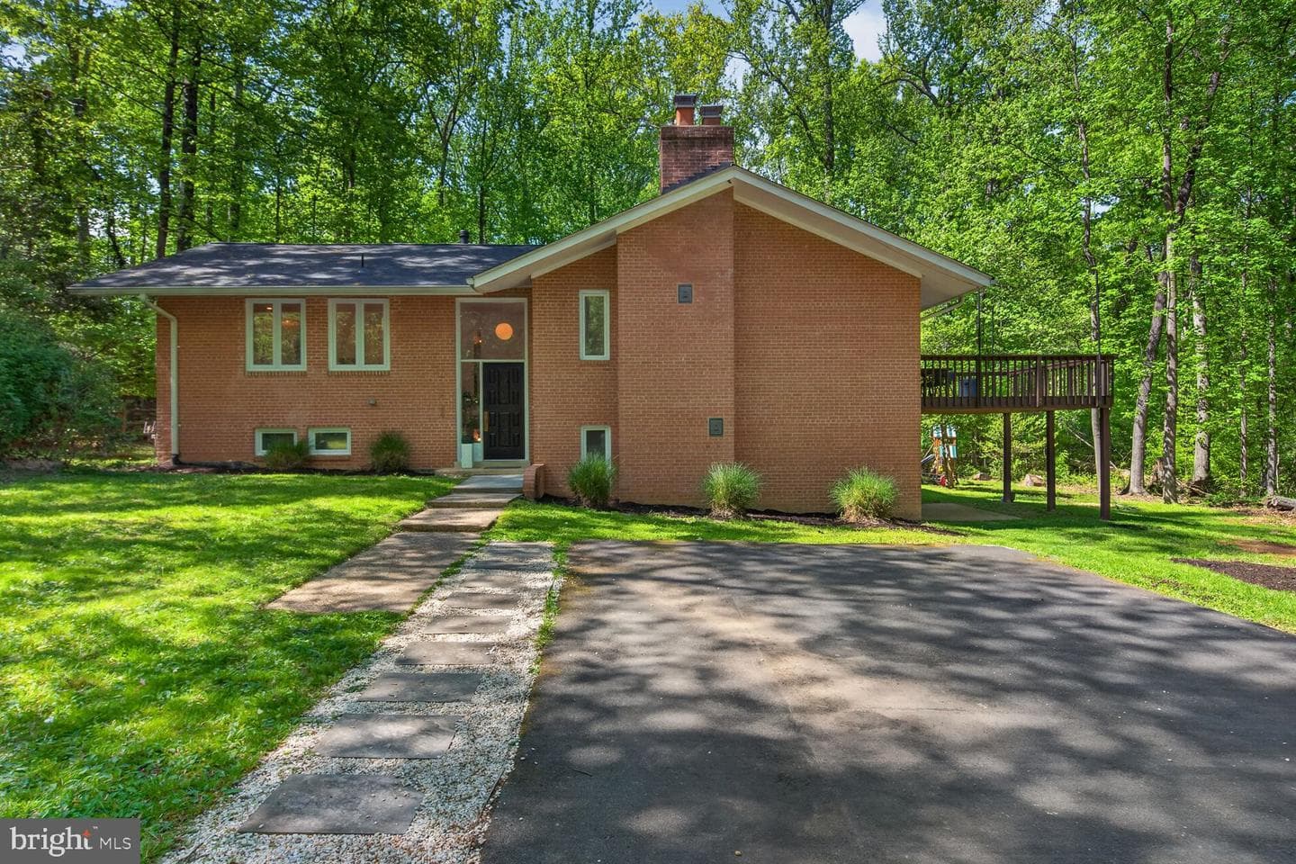 12128 Basset Lane photo 1