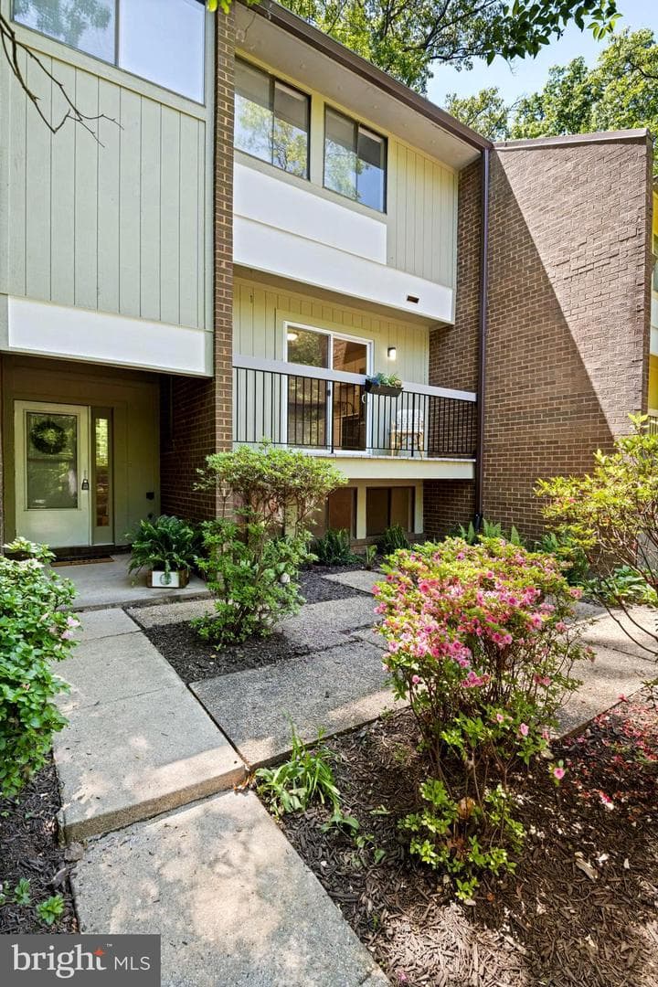 12001 Insha Court photo 4