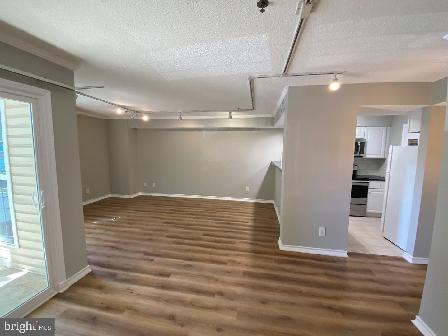 1524 Lincoln Way #209 photo 10