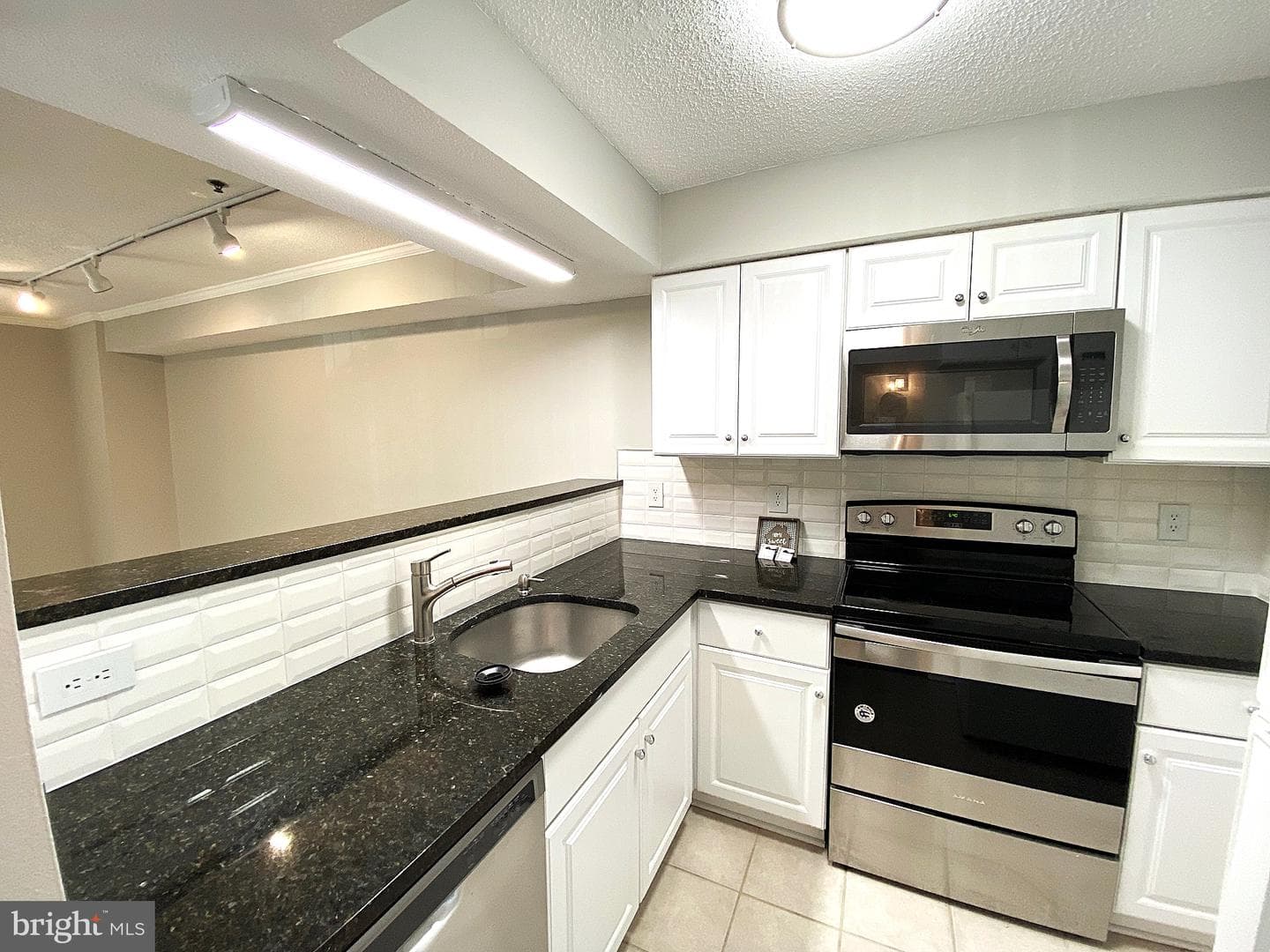 1524 Lincoln Way #209 photo 13