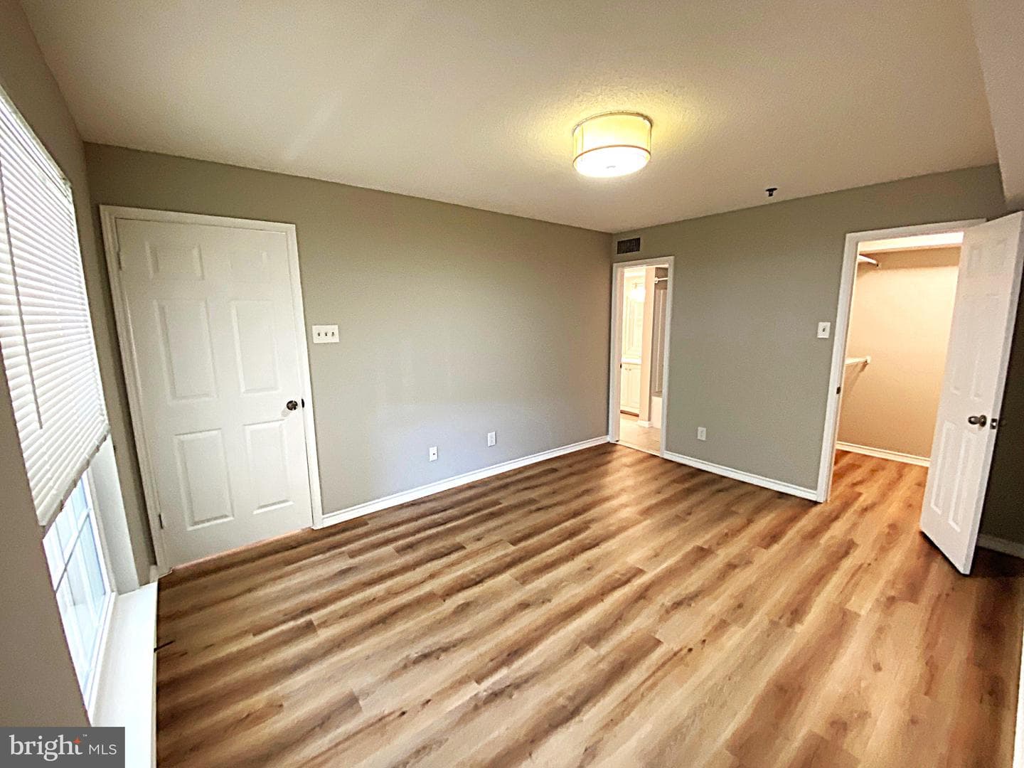 1524 Lincoln Way #209 photo 25