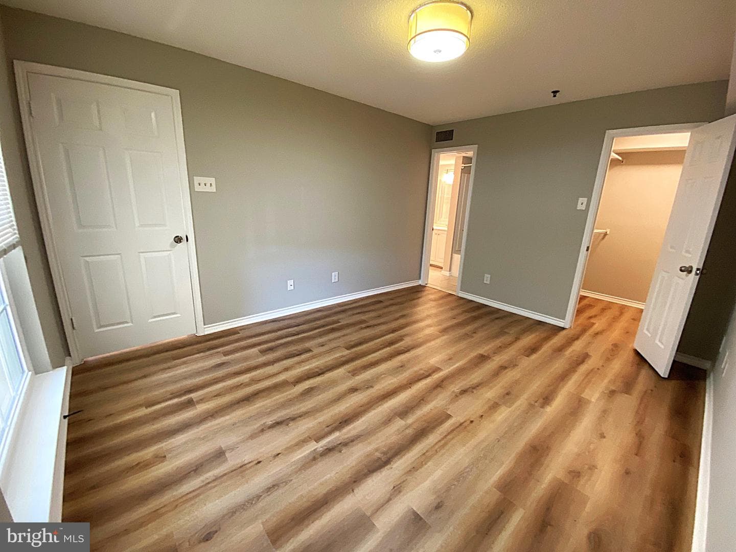 1524 Lincoln Way #209 photo 26