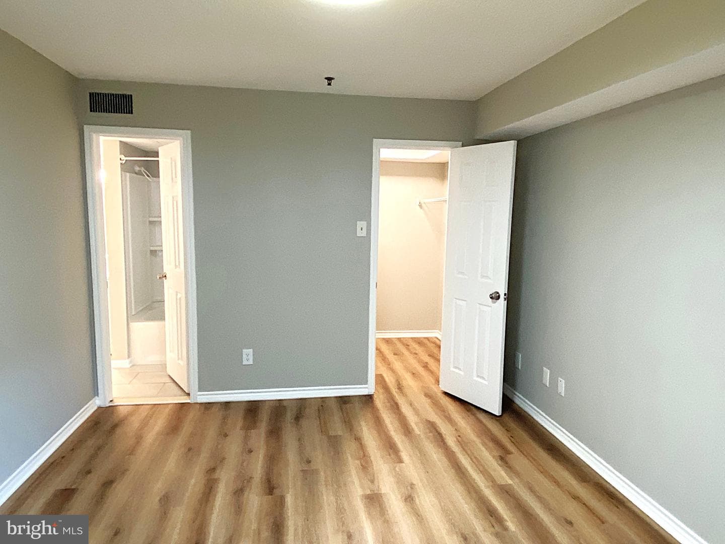 1524 Lincoln Way #209 photo 27