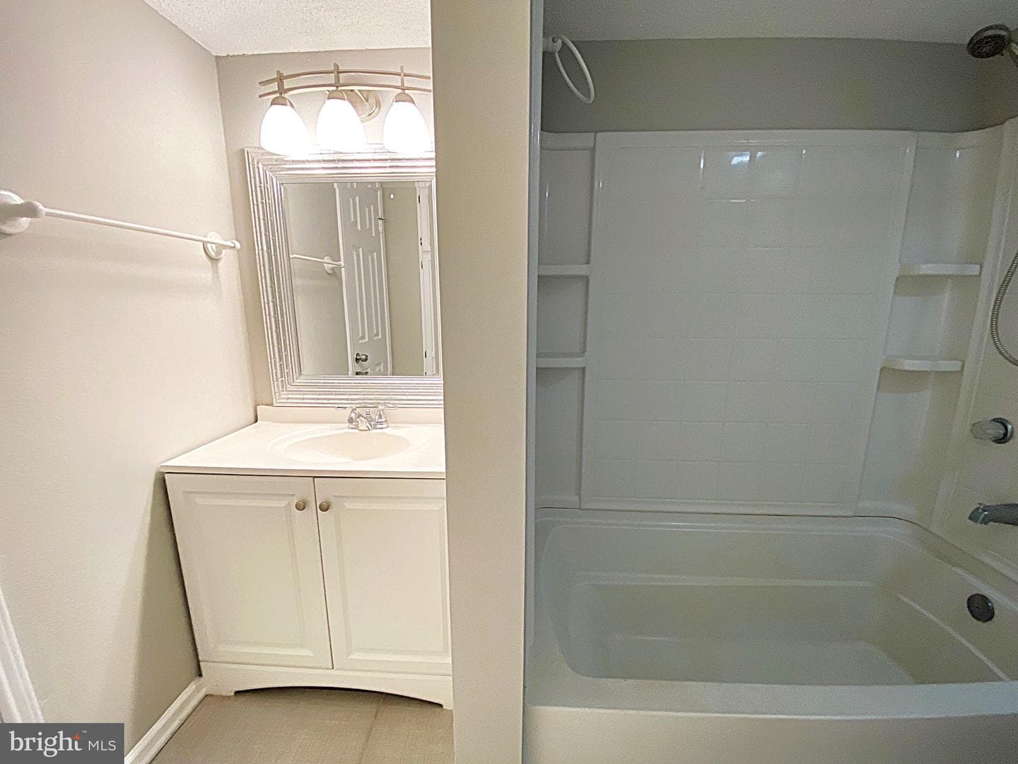 1524 Lincoln Way #209 photo 32