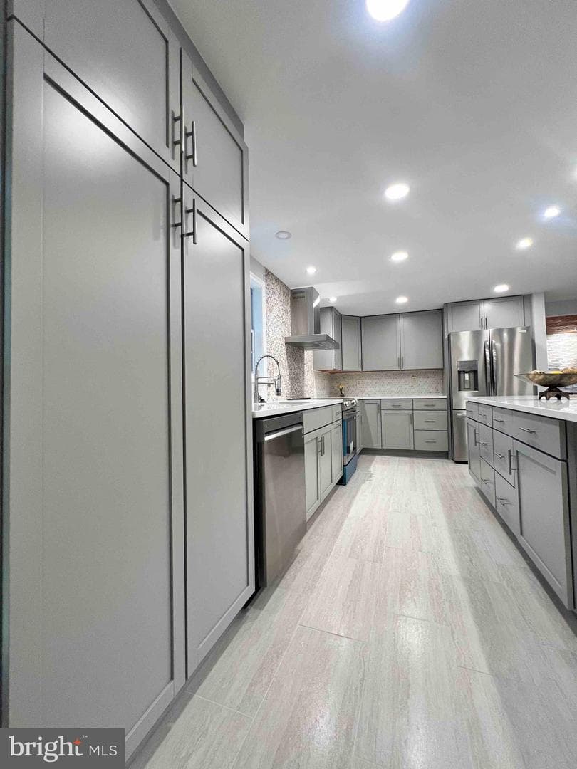 2283 Dosinia Court, Reston