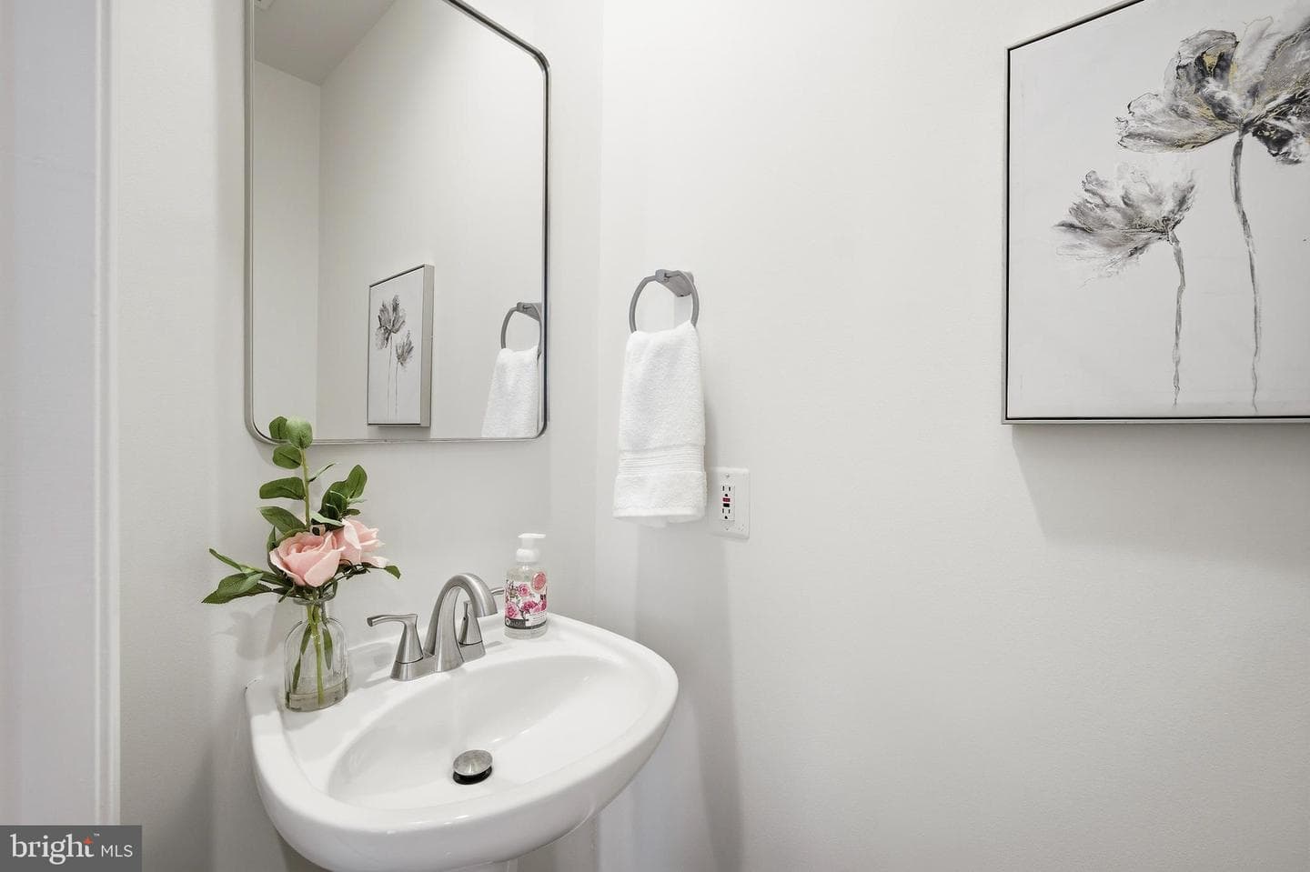 8894 Ashgrove House Lane photo 8