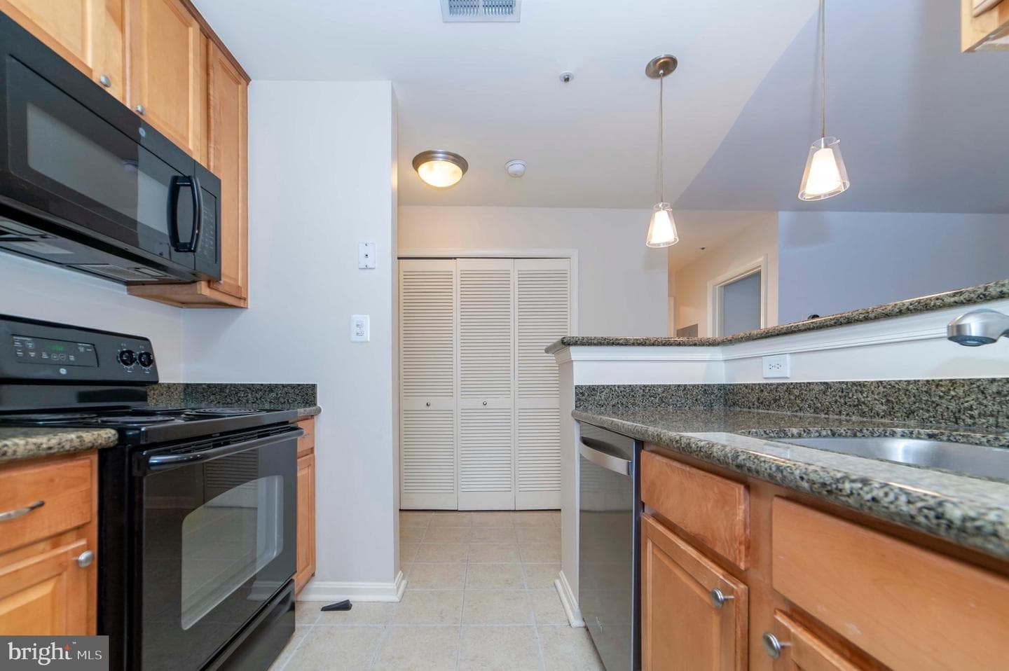 3176 Summit Square Drive #4-D3 photo 19