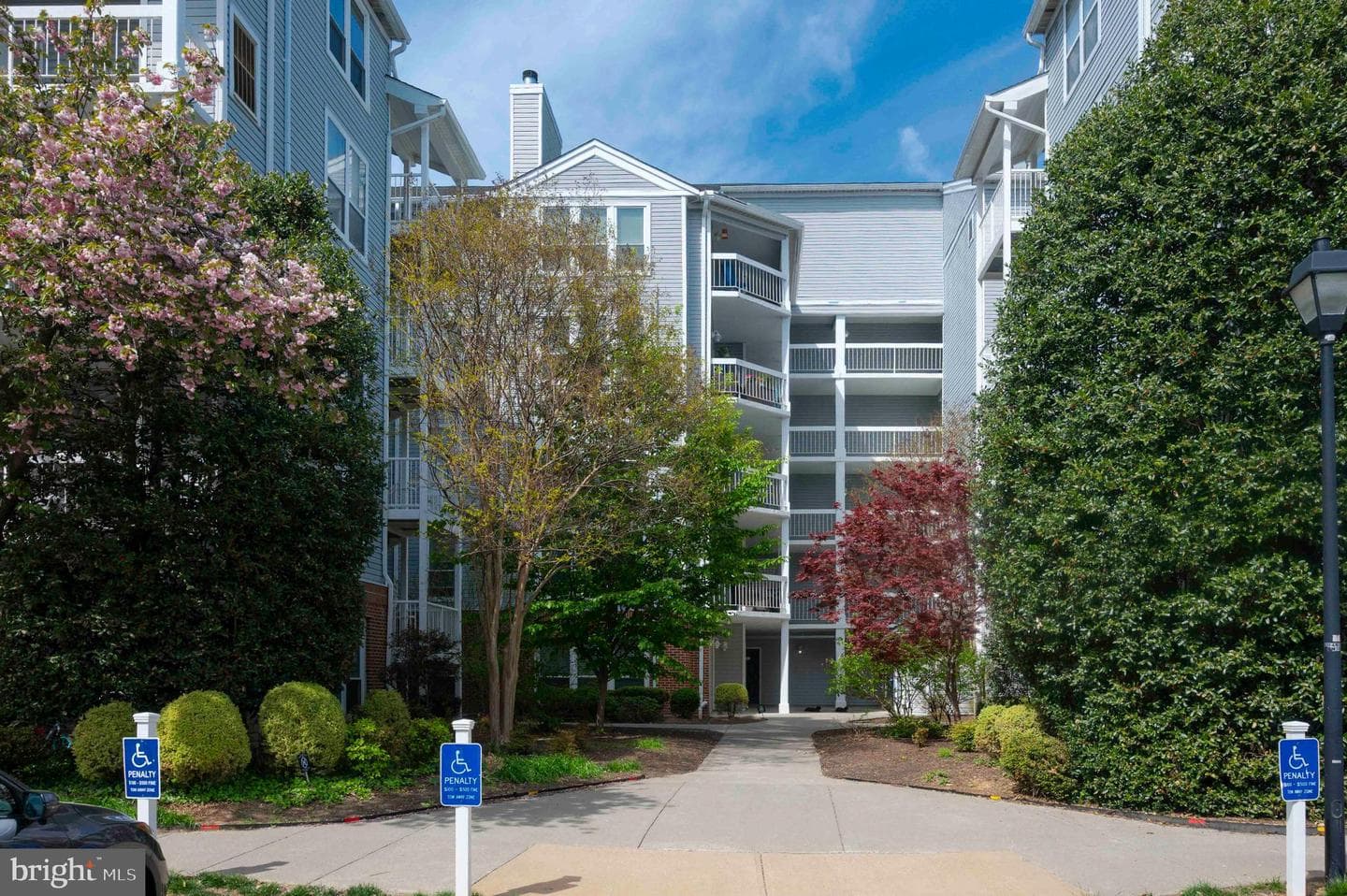 3176 Summit Square Drive #4-D3, Oakton