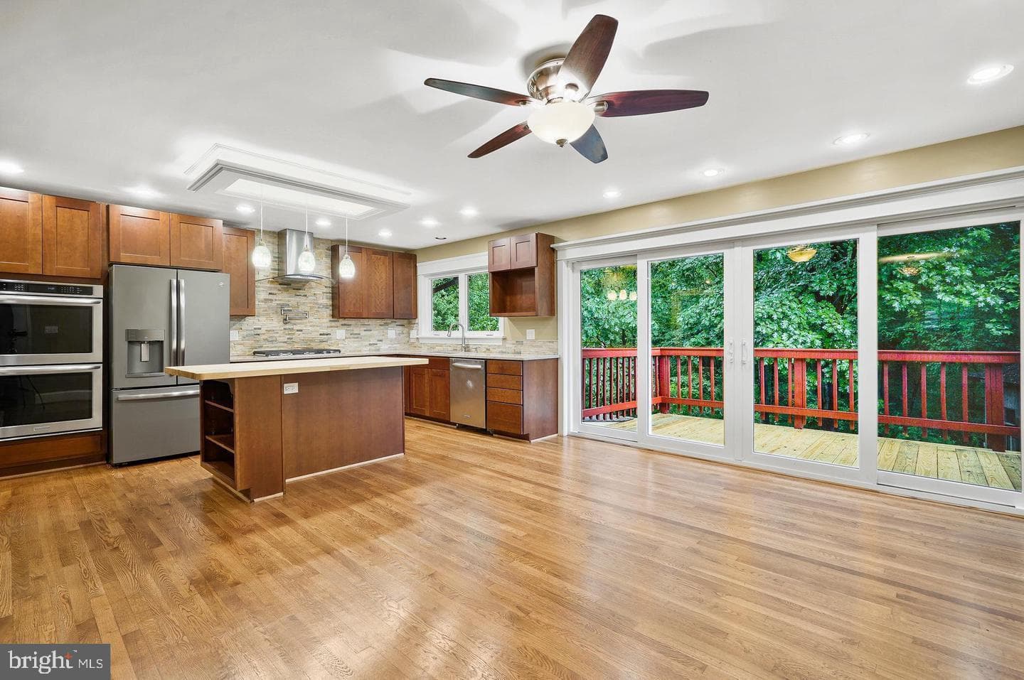 3903 Ivydale Drive photo 3