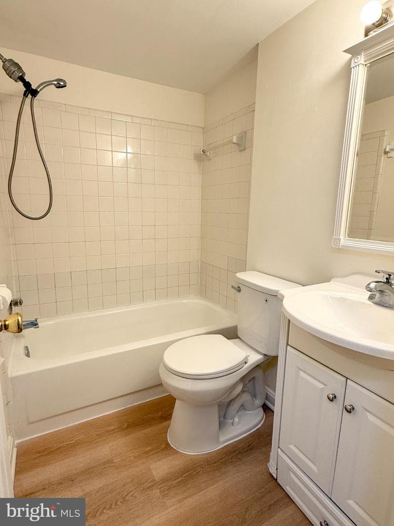 9833 Hagel Cir photo 14