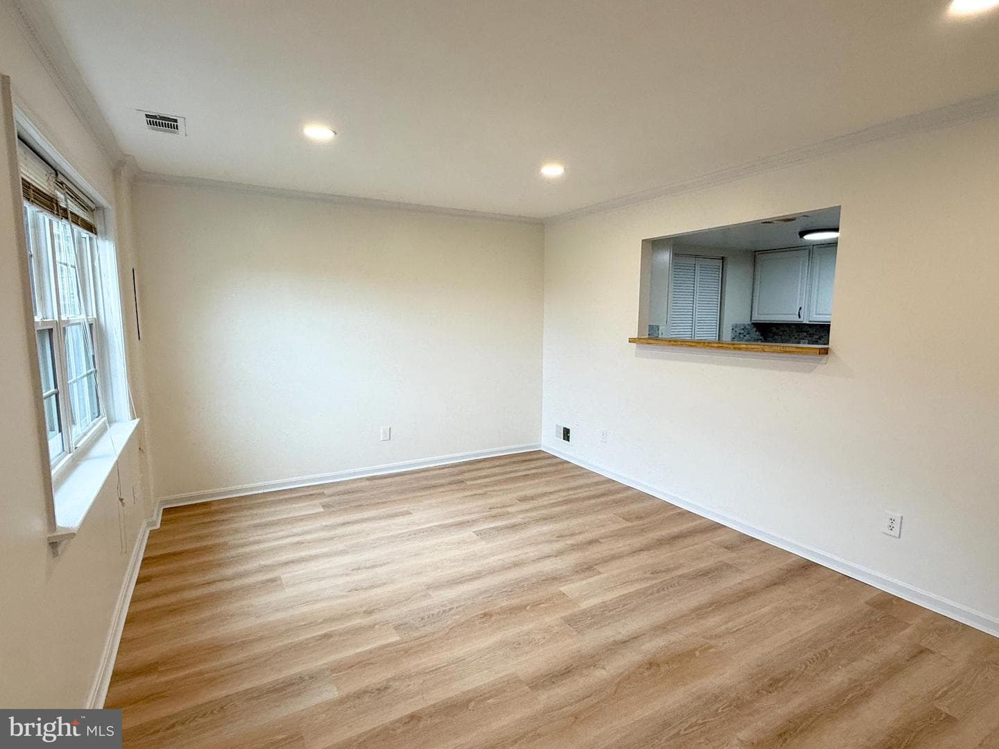 9833 Hagel Cir photo 3