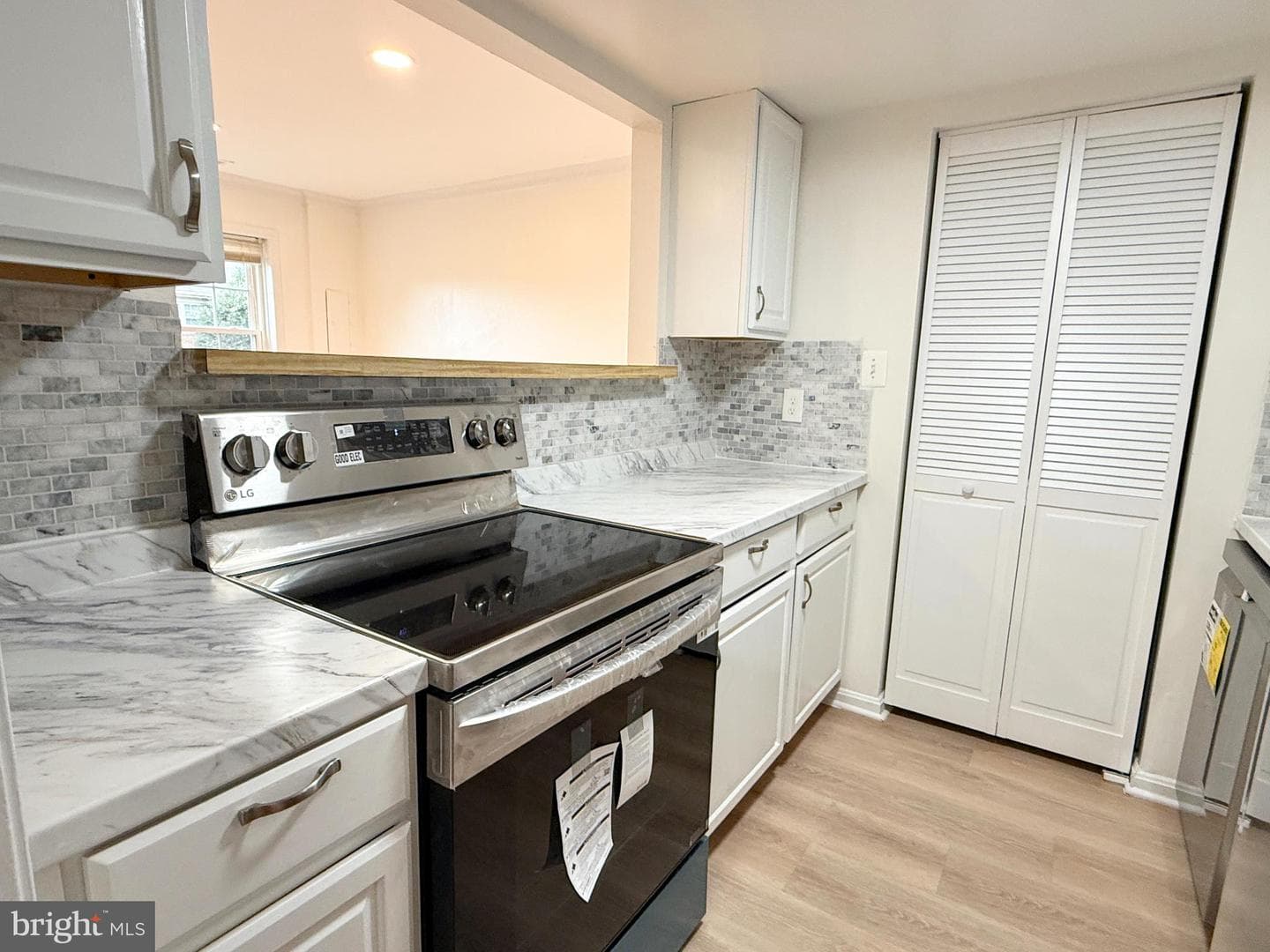 9833 Hagel Cir photo 7