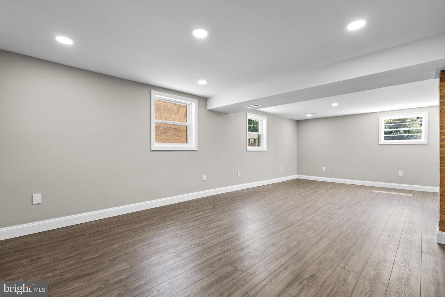 7530 Fairwood Lane photo 28