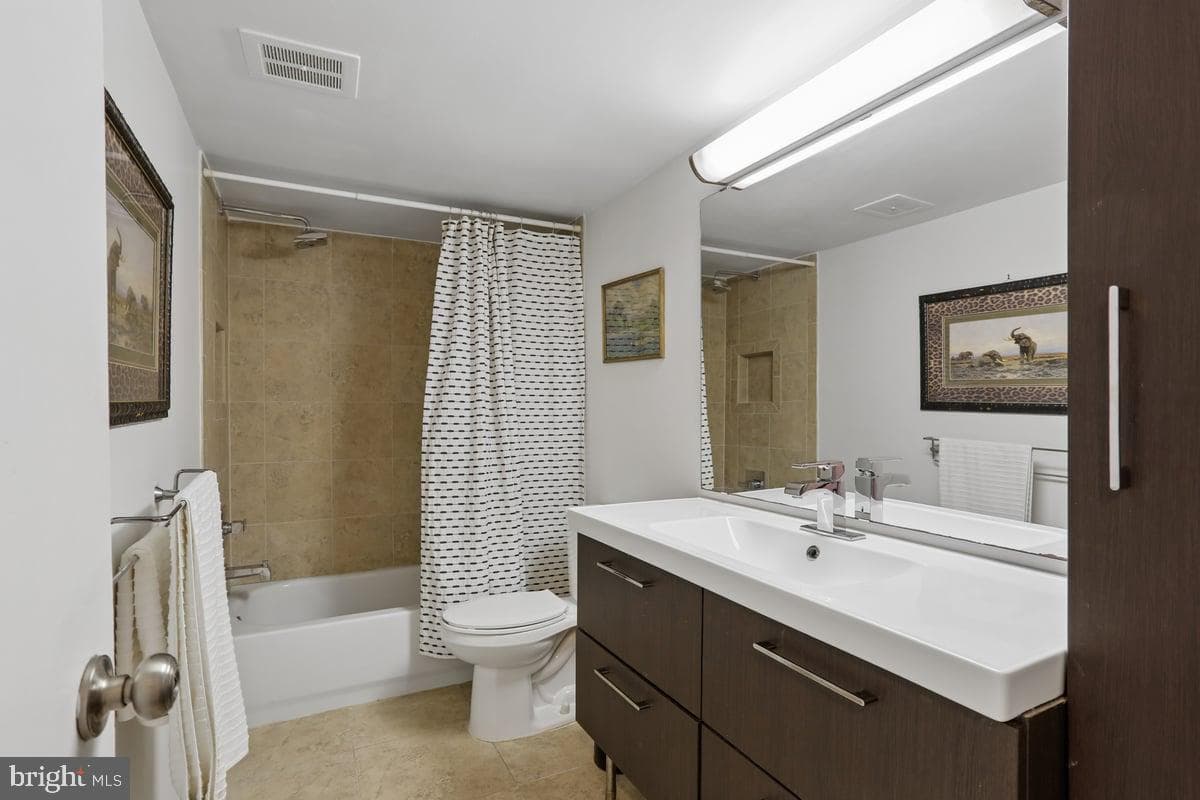 1527 Northgate Square photo 22