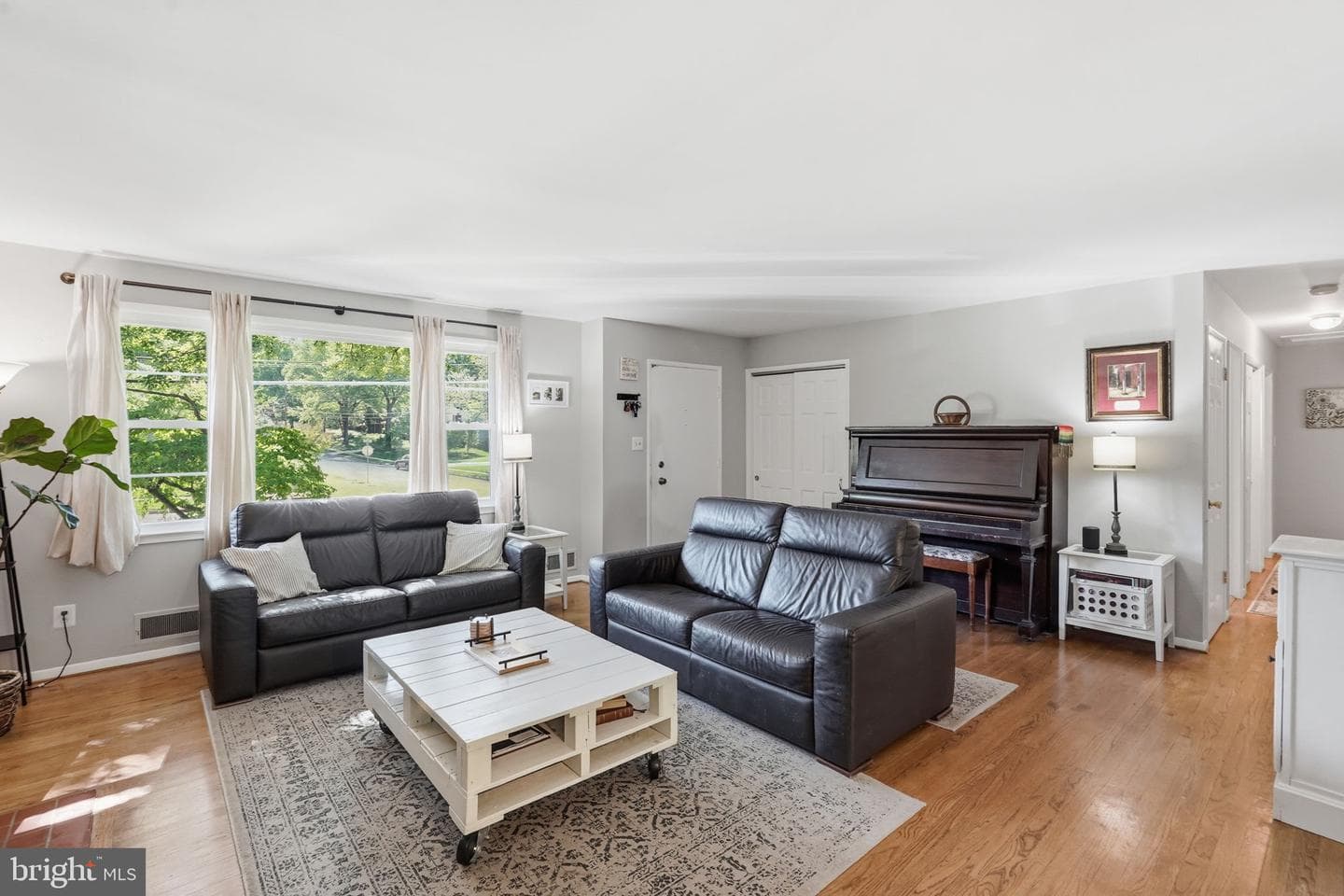 5414 Queensberry Avenue photo 9
