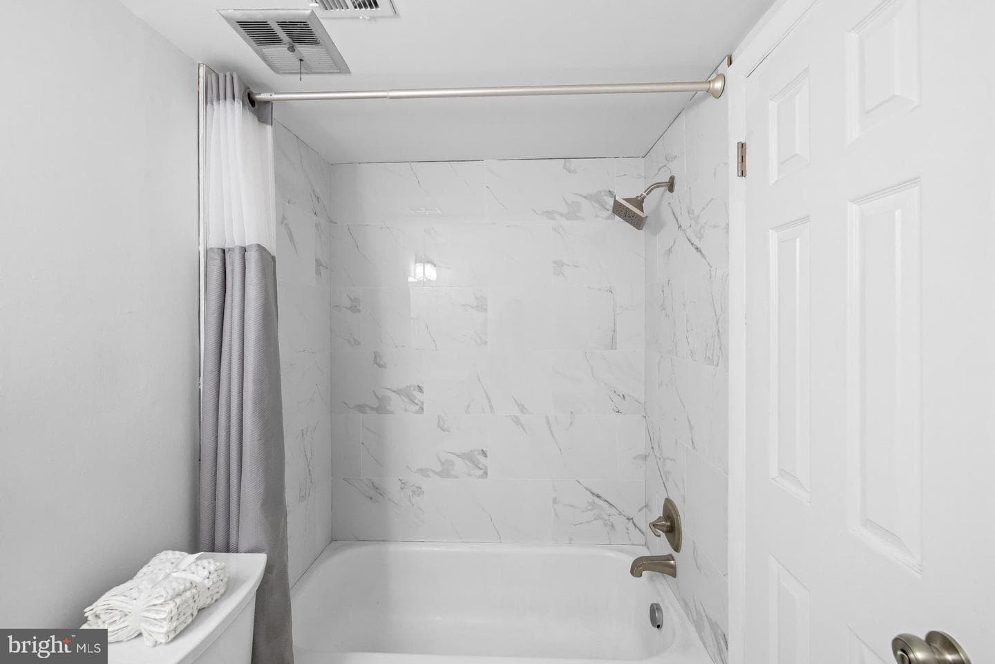 7615 Lee Highway #202 photo 26
