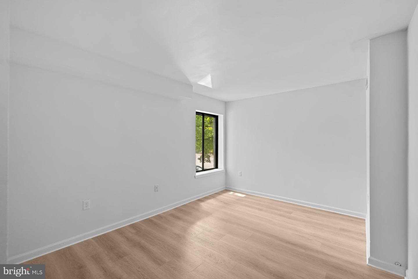 7615 Lee Highway #202 photo 27