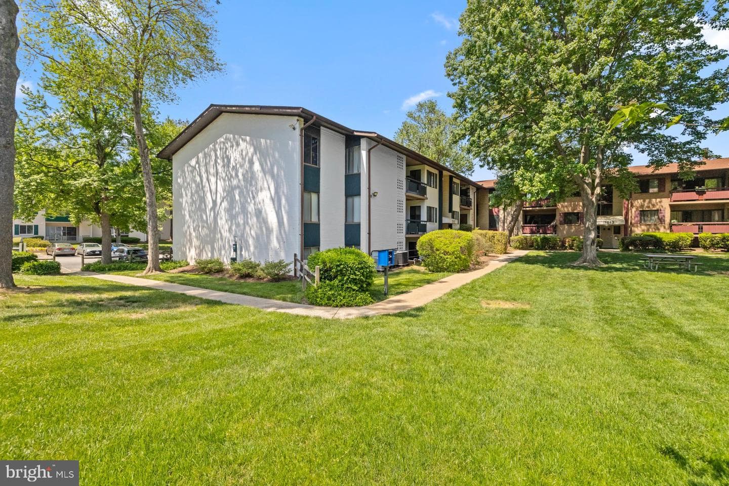 7615 Lee Highway #202 photo 33