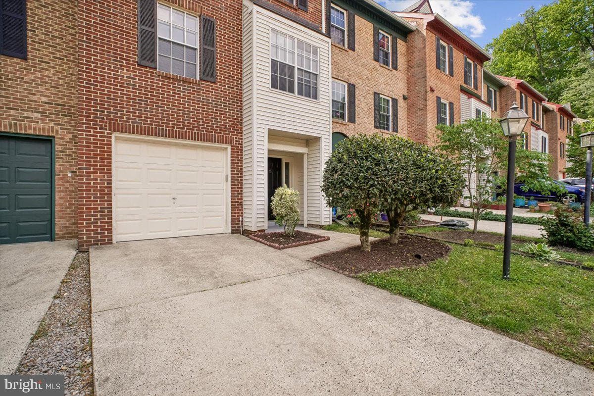 6013 Crocus Court photo 3
