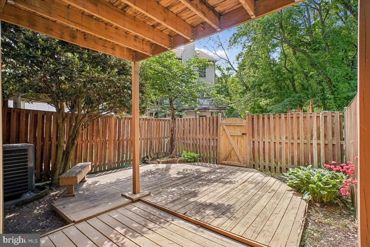 6013 Crocus Court photo 40