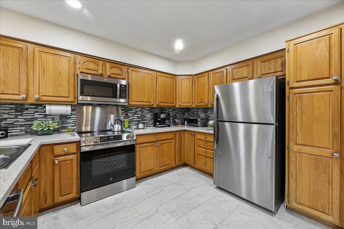 6488 Sharon Kay Court photo 10