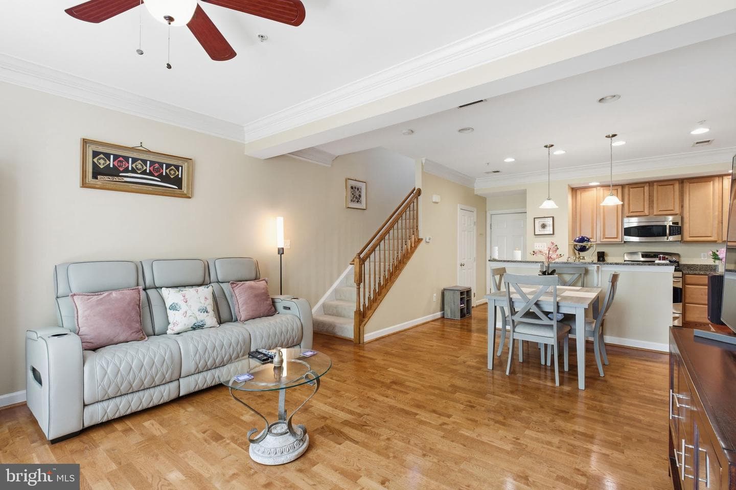 5725 Callcott Way #b photo 3