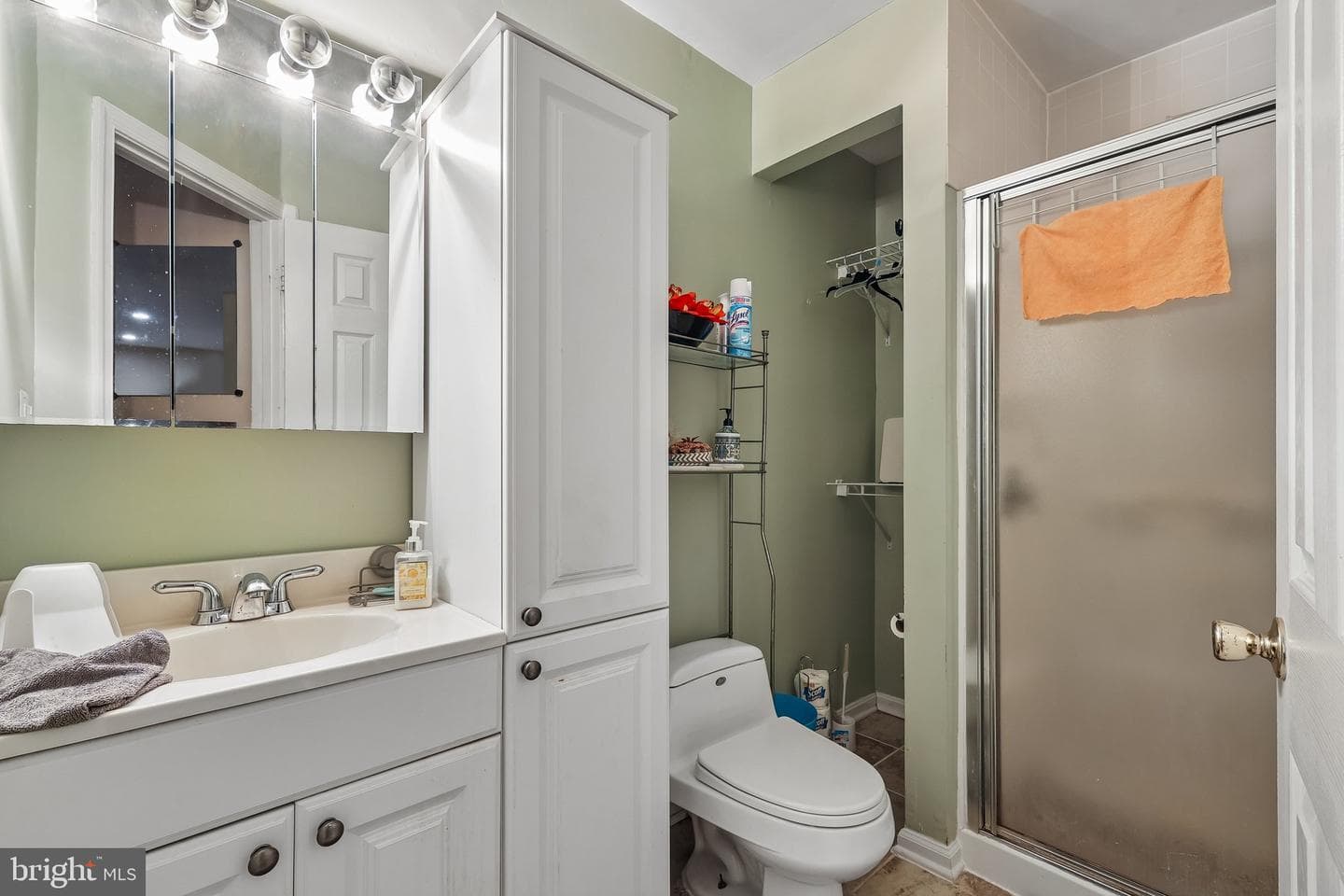 2525 James Madison Circle photo 22