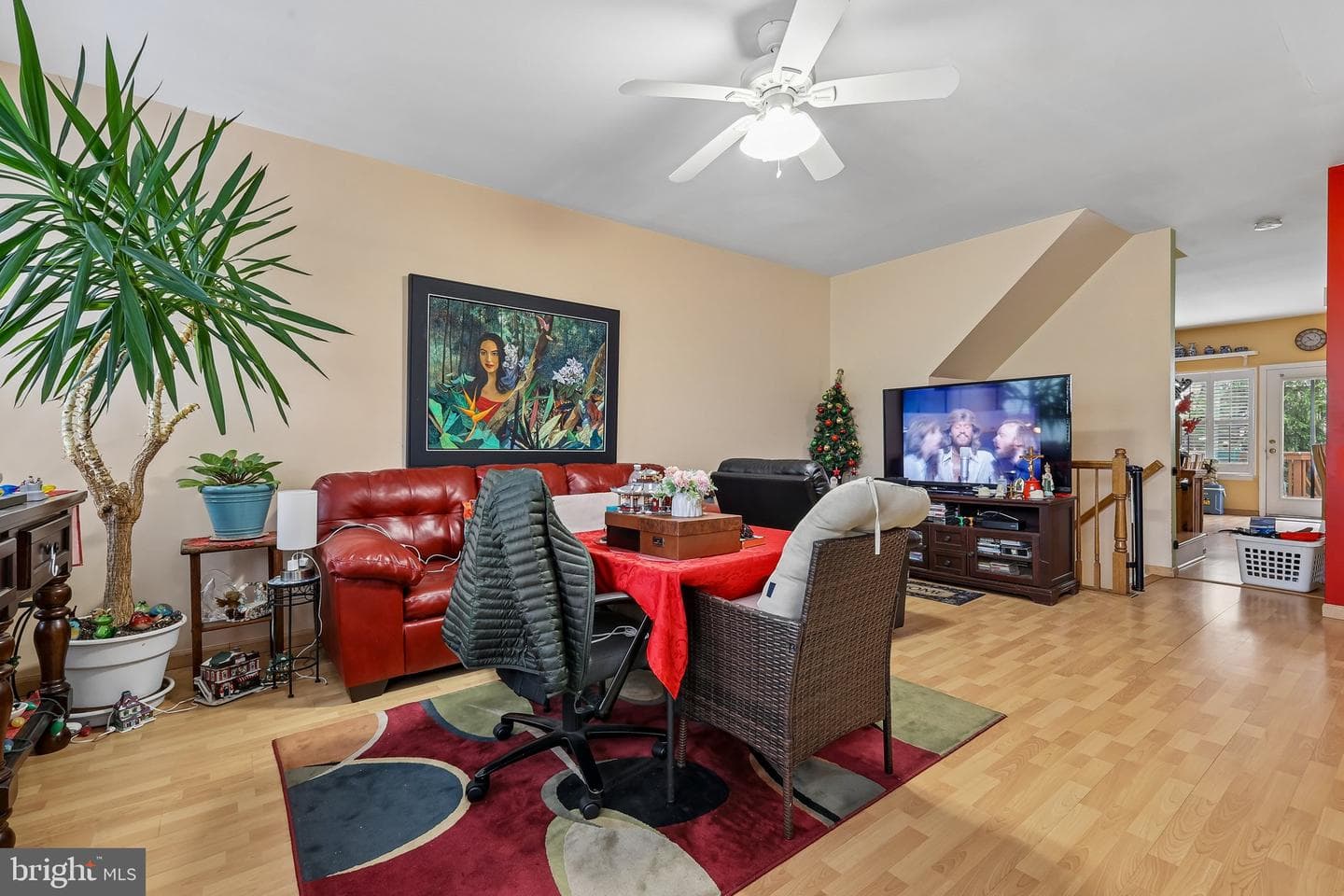 2525 James Madison Circle photo 3