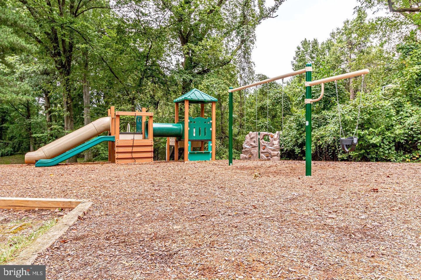 7640 Tremayne Pl # 102 photo 30