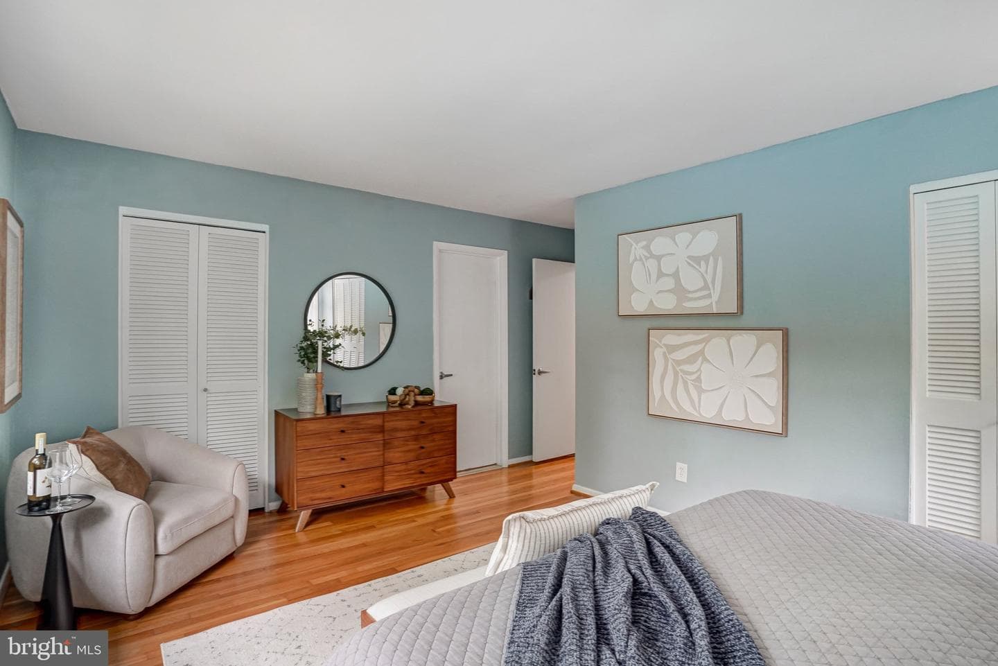 9203 Saint Marks Place photo 28