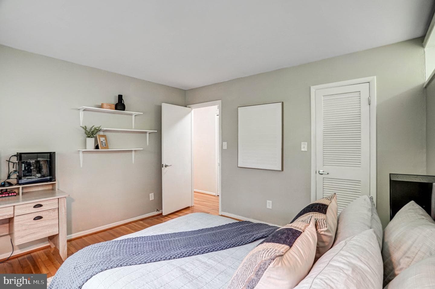 9203 Saint Marks Place photo 34
