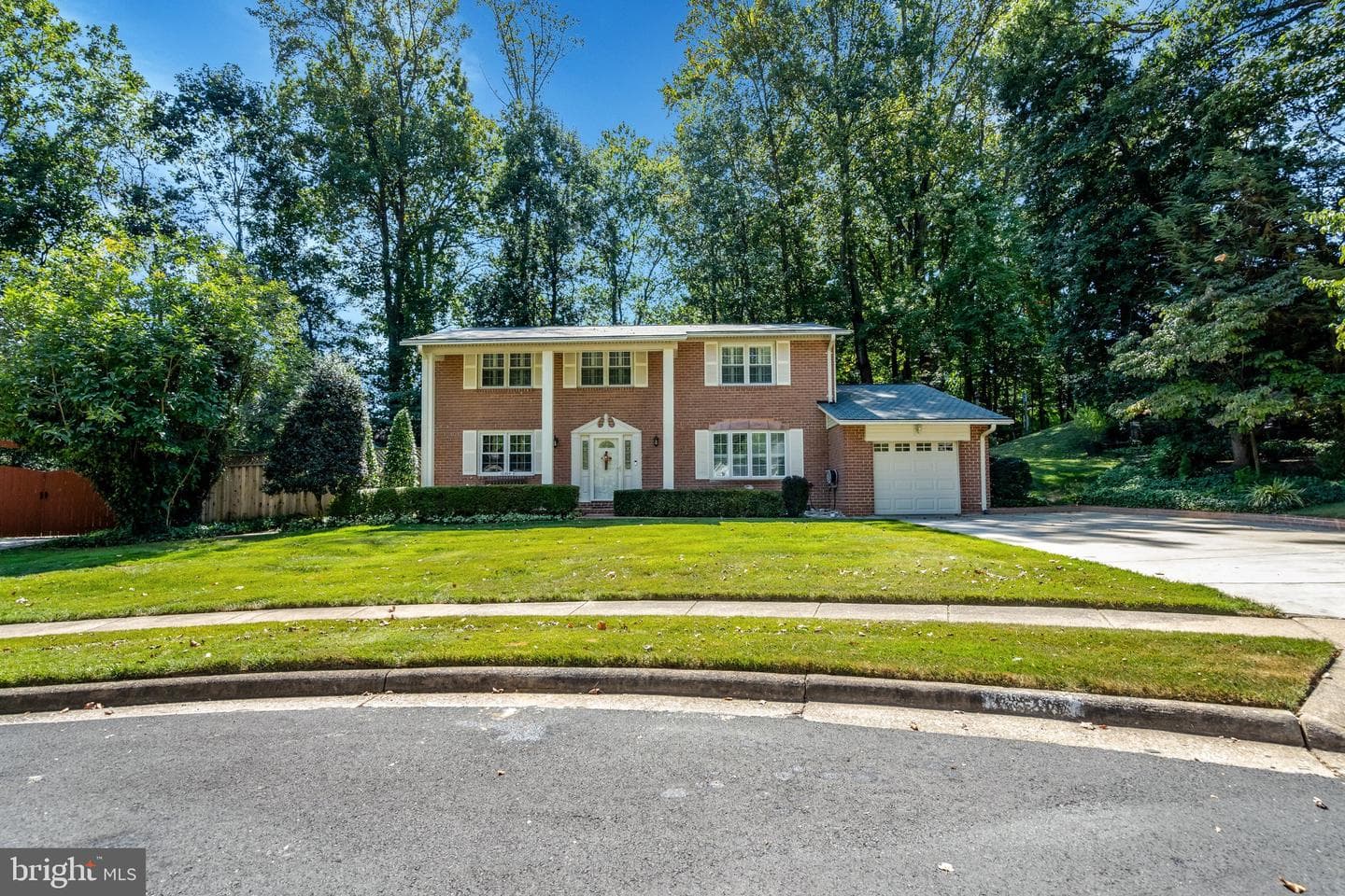 10305 Collingham Drive photo 2
