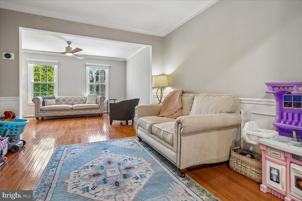 2022 Pieris Court photo 18