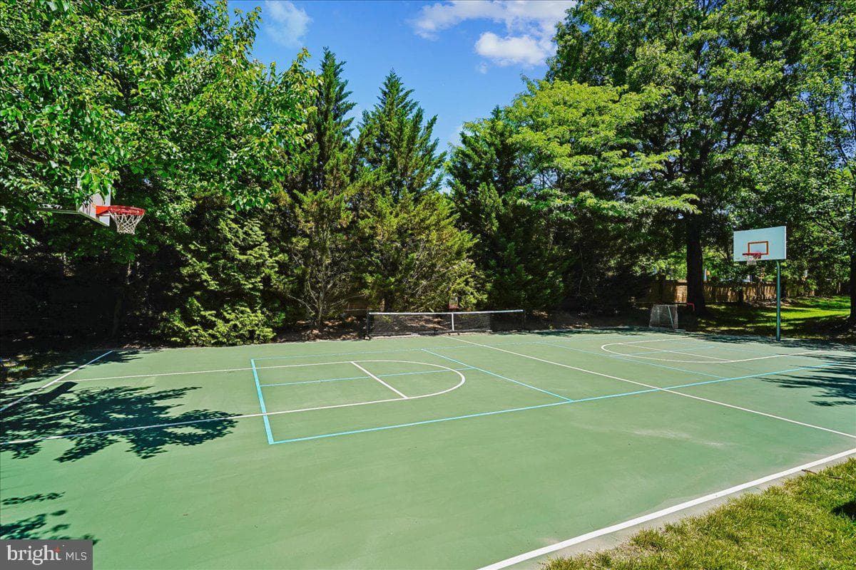 2022 Pieris Court photo 4